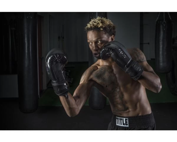 TITLE Black Blast Training Gloves - Velcro 4 TITLE Black Blast Training Gloves - Velcro - Image 4