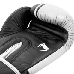 Venum Shield Boxing Gloves - Velcro 6 Venum Shield Boxing Gloves - Velcro -Boxing Equip Shop shield velcro 5