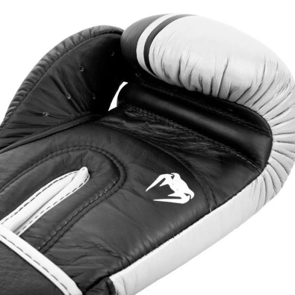 Venum Shield Boxing Gloves - Velcro 3 Venum Shield Boxing Gloves - Velcro - Image 3