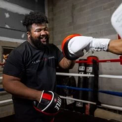 TITLE Combination Focus Mitts -Boxing Equip Shop title boxing leather combination focus mitts 2.0 6