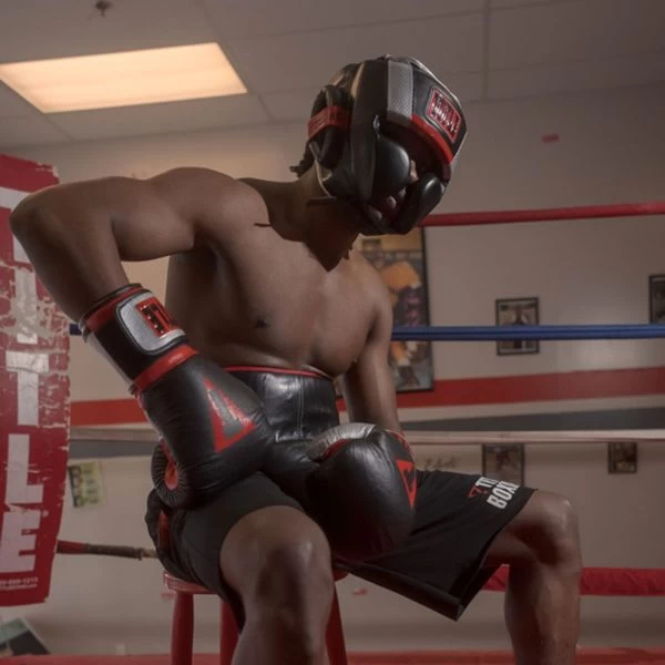 TITLE Boxing Valiant Training Headgear 4 TITLE Boxing Valiant Training Headgear - Image 4