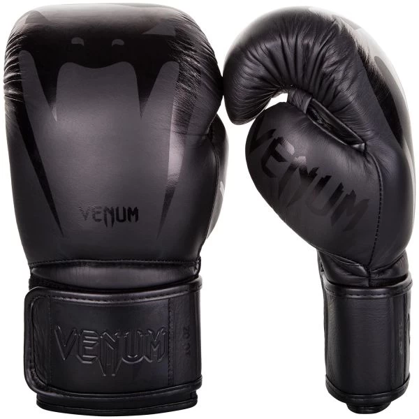 Venum Giant 3.0 Boxing Gloves 1 Venum Giant 3.0 Boxing Gloves